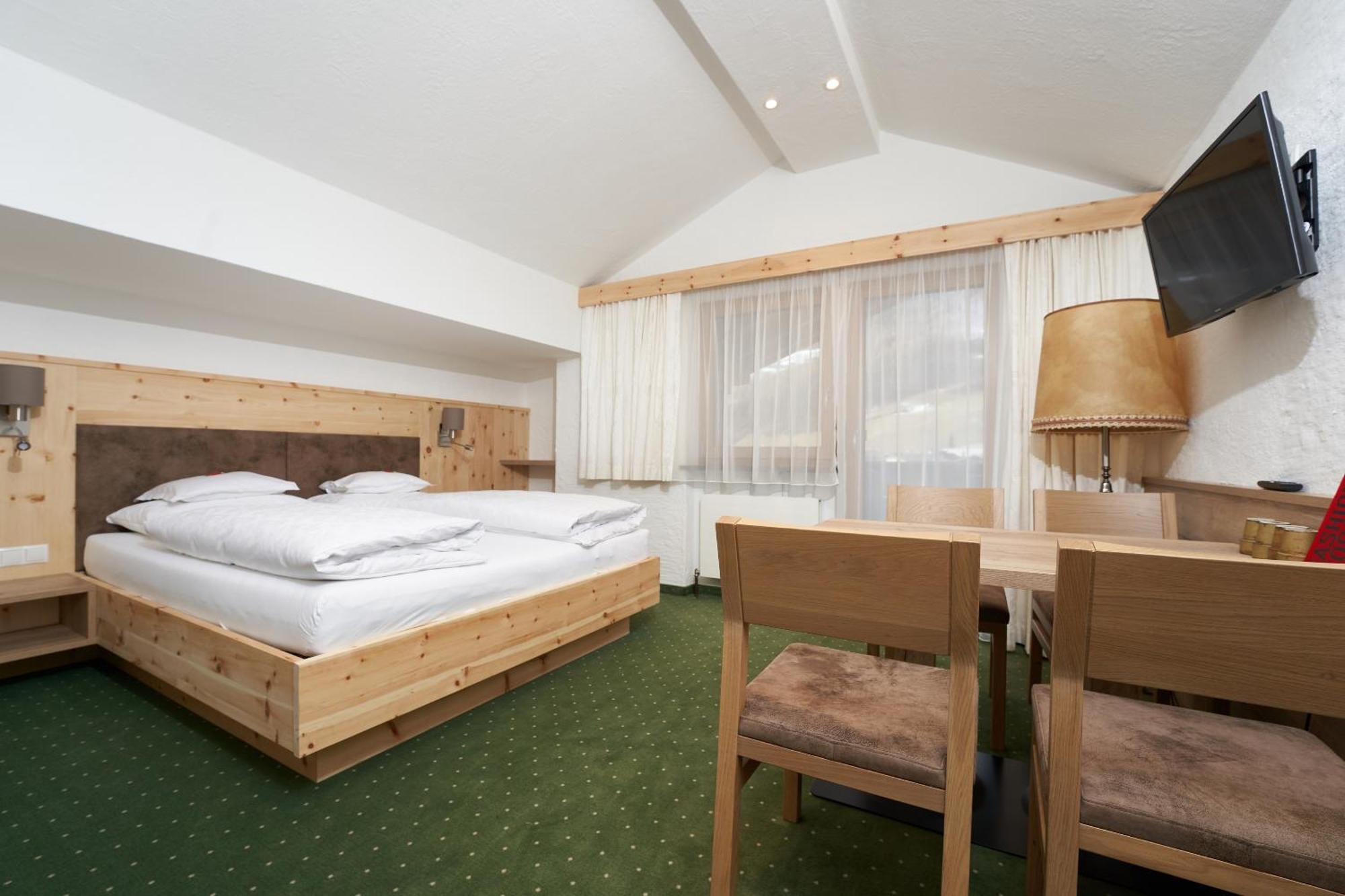Hotel Am Hof Сьолден Екстериор снимка